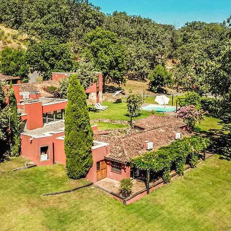 Amazing In With Wifi, 5 Bedrooms&outdoor Swimming Pool Vakantiehuis *