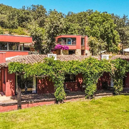 Amazing In With Wifi, 5 Bedrooms&outdoor Swimming Pool *