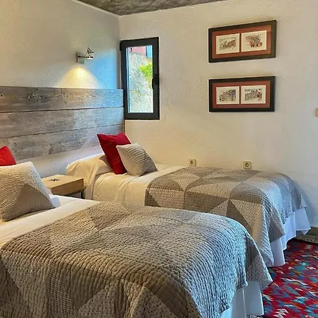 Amazing In With Wifi, 5 Bedrooms&outdoor Swimming Pool Vakantiehuis