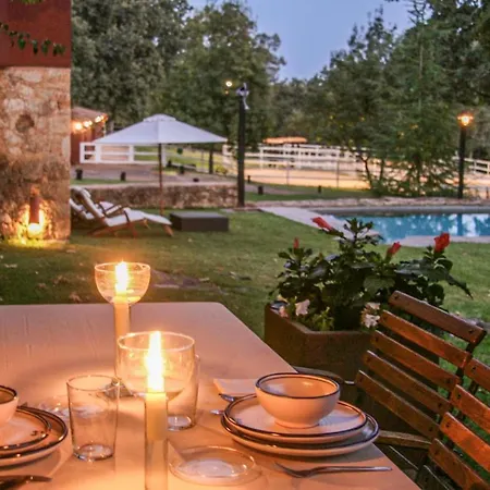 Amazing In With Wifi, 5 Bedrooms&outdoor Swimming Pool Vakantiehuis *